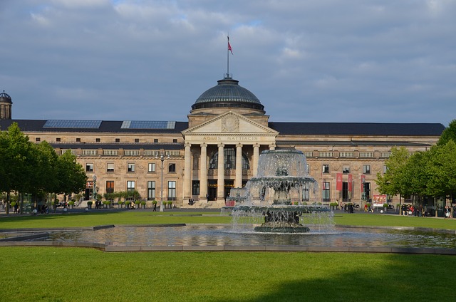Brunnenanlage am Kurhaus in Wiesbaden - Rhein-Main
